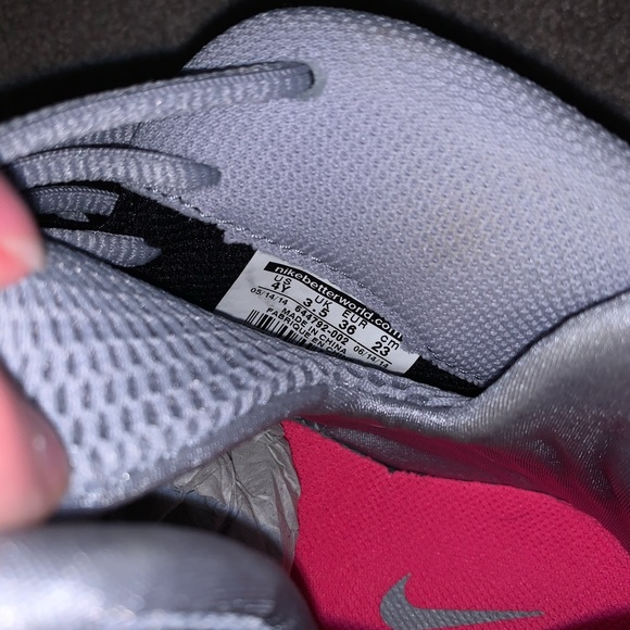 Nike foamposite elephants size 4y - Picture 4 of 5